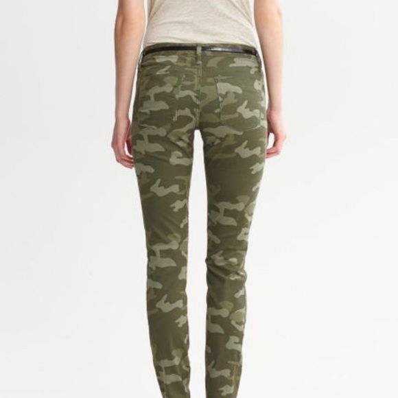 Banana Republic heritage camo skinny ankle zip - Picture 2 of 5
